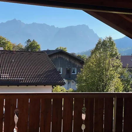 Dachgeschosswohnung mit traumhaftem Zugspitzblick bei Garmisch Farchant Exterior foto