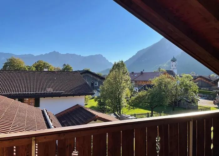 Dachgeschosswohnung Mit Traumhaftem Zugspitzblick Bei Garmisch