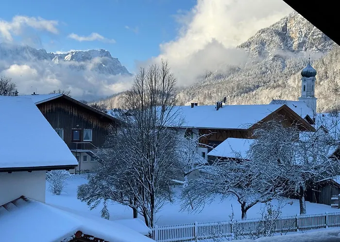 Dachgeschosswohnung Mit Traumhaftem Zugspitzblick Bei Garmisch