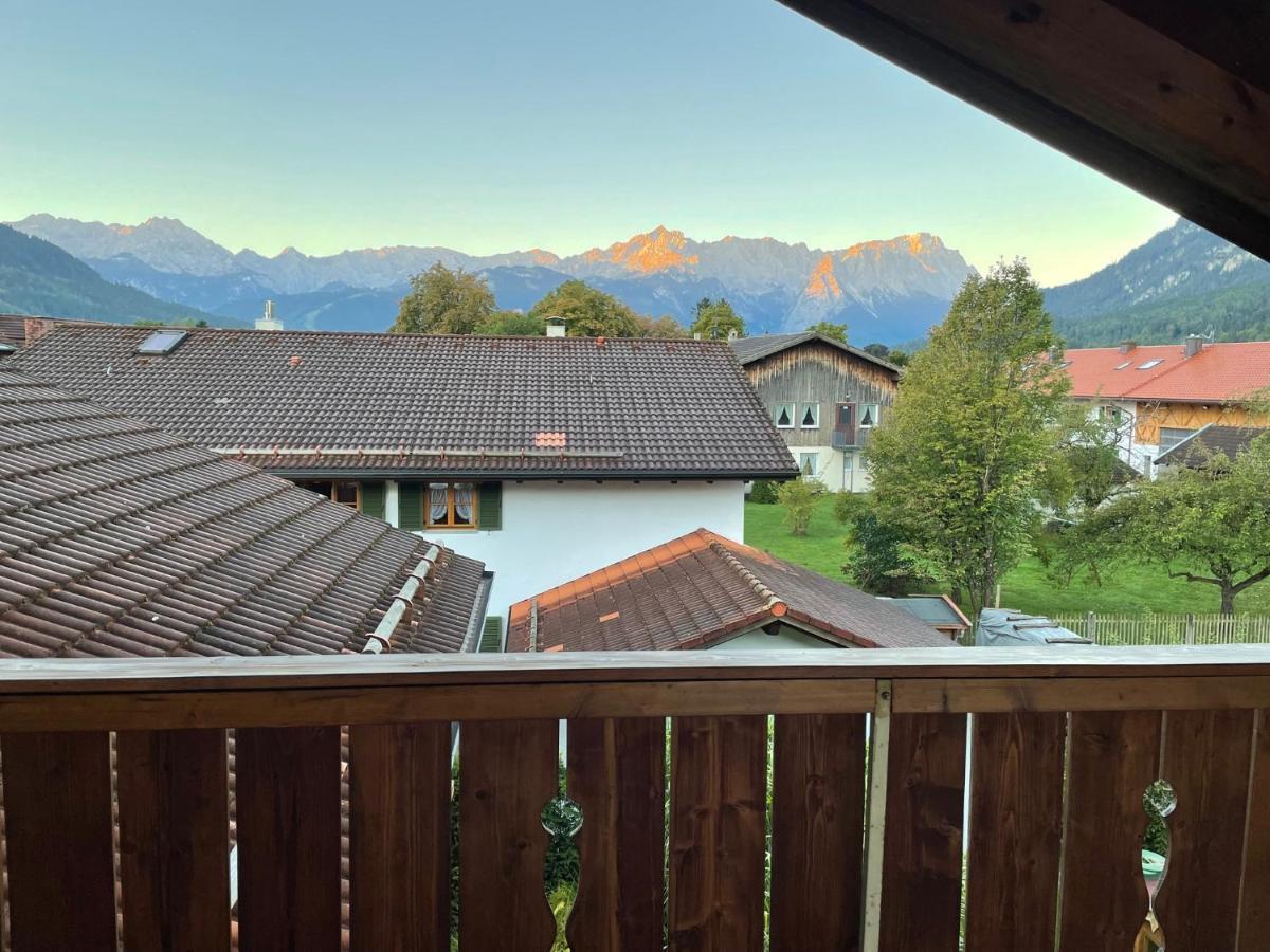 Dachgeschosswohnung Mit Traumhaftem Zugspitzblick Bei Garmisch Apartment Farchant